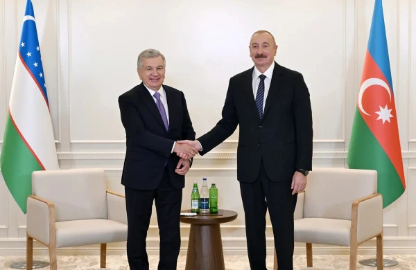 İlham Əliyev Özbəkistan Prezidenti ilə görüşüb 