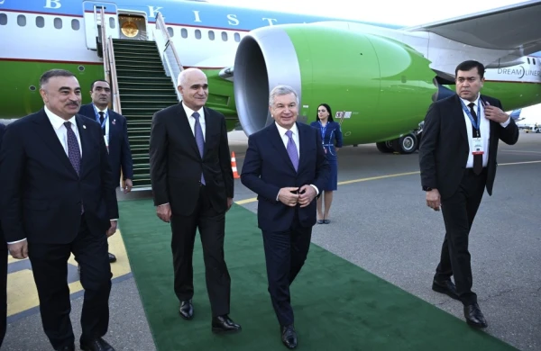 Şavkat Mirziyoyev Bakıya gəlib - YENİLƏNİB 