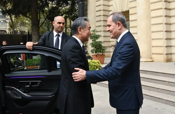 Ceyhun Bayramov çinli həmkarı ilə regional təhlükəsizliyi müzakirə edib&nbsp;
