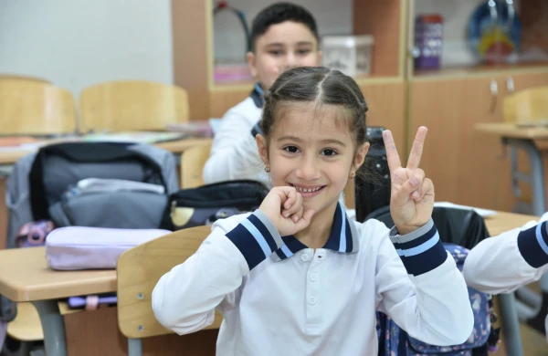 Məktəbli formaları ilə bağlı BƏYANAT YAYILDI