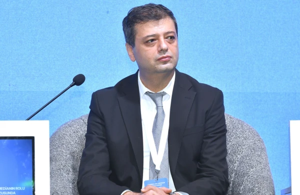 Yeni sədr KİMDİR? - Jurnalistika fakültəsinin dekanıdır