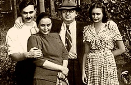Stalinin qızının sevgisini rədd edən KİM OLUB?