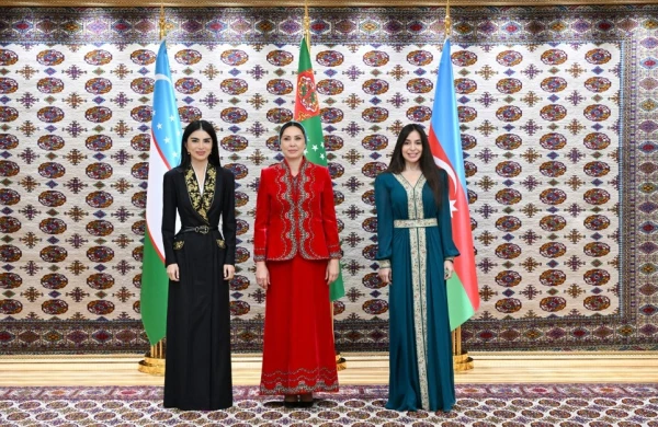 Aşqabadda Leyla Əliyevanın, Oğulcahan Atabayevanın və Saida Mirziyoyevanın üçtərəfli görüşü olub 
