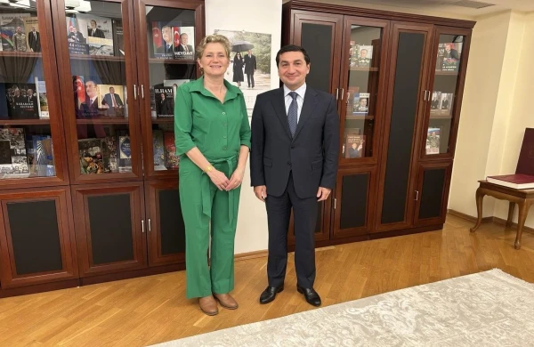 Niderland XİN rəhbərinin Azərbaycana səfəri Hikmət Hacıyevlə müzakirə olunub&nbsp;