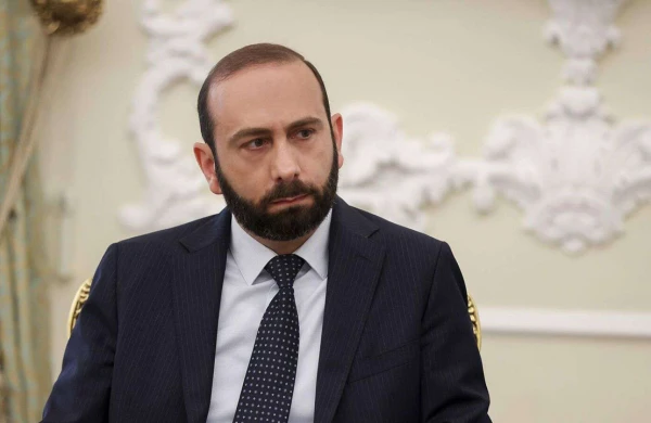 Ermənilər Azərbaycandan maneəsiz keçəcəklər? - Mirzoyan&nbsp;