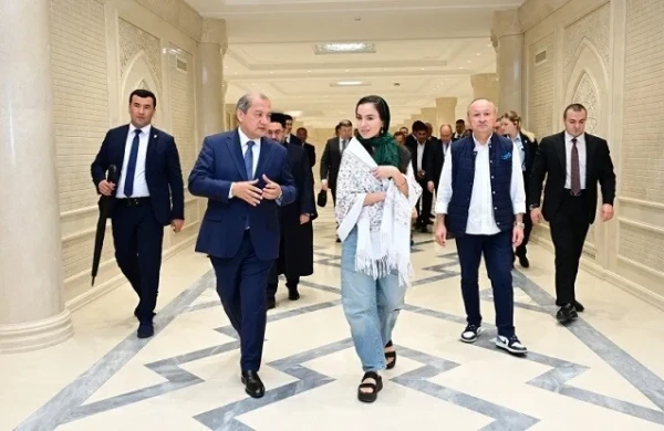 Leyla Əliyeva “Uşağın gözü ilə dünya” sərgisində - Foto