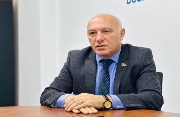 Deputat oğlunun işi başqa məhkəməyə göndərilib