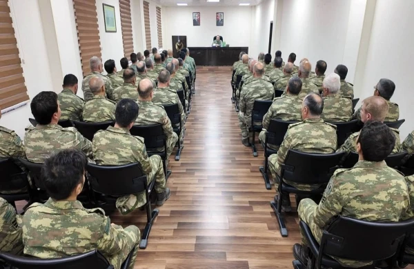 Azərbaycan Ordusunda ehtiyatdan çağırılan hərbi vəzifəlilərin təlim toplanışları başa çatıb&nbsp;