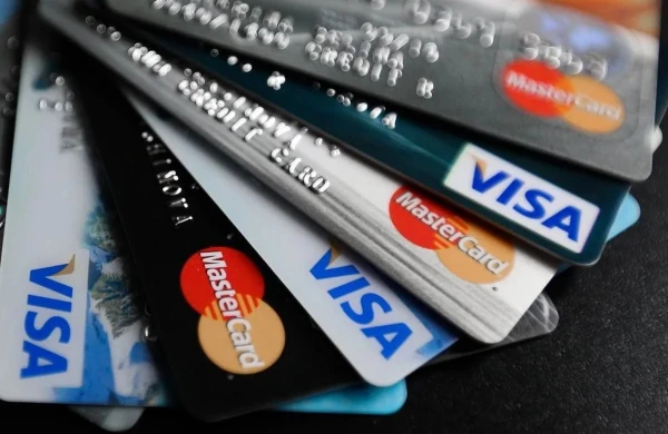 Azərbaycanda "Mastercard" və "Visa" tarifləri ilin sonuna qədər azaldılacaq&nbsp;
