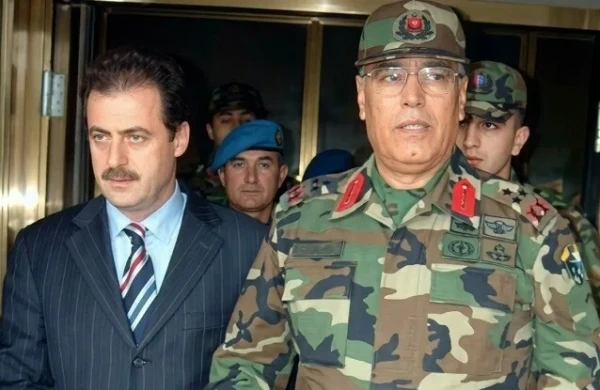 Türk generalın Bakıda səhvi... - Türk yazar açıqladı&nbsp;