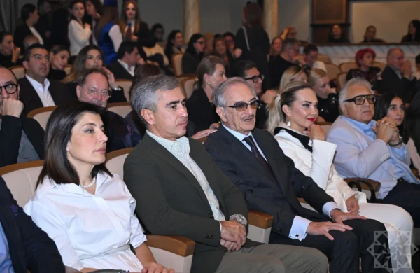 Bakı Beynəlxalq İncəsənət Festivalı çərçivəsində "Zikra: xatirələr gecəsi" tamaşası nümayiş olunub