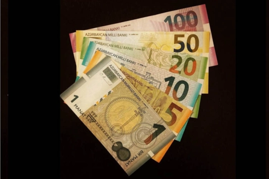 Azərbaycanda əməkhaqqı ayda iki dəfə veriləcək – YENİ QANUN