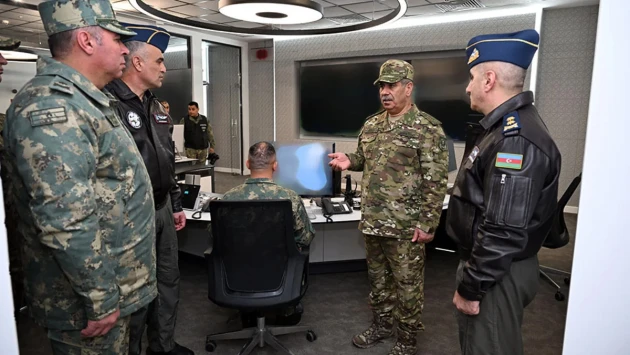 Zakir Həsənov hava hücumundan müdafiə bölmələrinin fəaliyyətini yoxlayıb