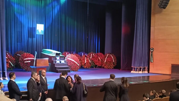 Xalq artisti Rasim Balayevlə vida mərasimi keçirilir - FOTO