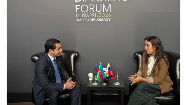 Hikmət Hacıyev Venesuelanın XİN rəhbərinin müavini ilə iki ölkə arasındakı münasibətləri müzakirə edib