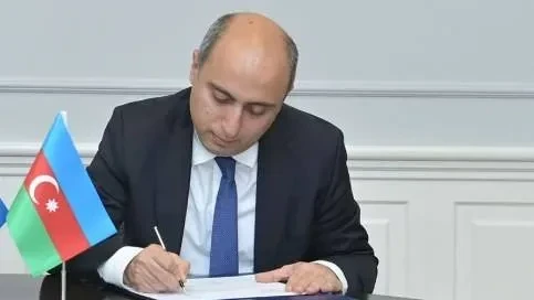 Emin Əmrullayev əmr İMZALADI