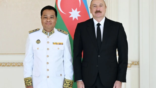 Prezident Kambocanın yeni təyin olunmuş səfirinin etimadnaməsini qəbul edib  