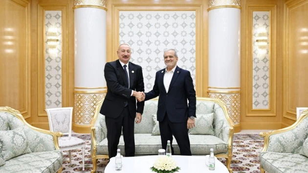 İlham Əliyevin İran Prezidenti ilə görüşü keçirilib