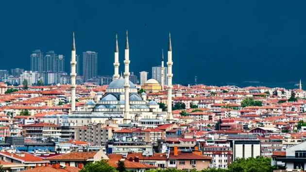Azər Həsrət: “Türkiyədən bizə qarşı hücumlar olanda hakim partiya susmamalı idi”  