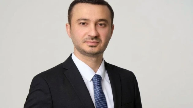 Kəmaləddin Heydərovun oğlu məktəblərdən YAZDI