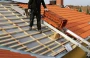 Usta İcra Hakimiyyəti binasının damından yıxılıb öldü - Yenilənib