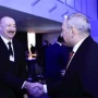 İlham Əliyev Davosda Paşinyanla ayaqüstü söhbət etdi&nbsp;