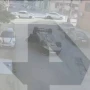 Avtomobil aşdı,uşaq pəncərədən asılı qaldı&nbsp; — ANBAAN VİDEO
