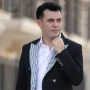 Yeni evlənən müğənni konsert verəcək