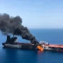 Oman sahillərində tanker yanıb