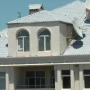 Bakıda binanın üstündə ev tikilib - ŞOK görüntülər