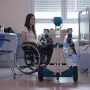 İtaliya xəstəxanasında kiçik robot baxıcı sınaqdan keçirilir  