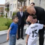 “İlham baba, olar öz telefonumuzla şəkil çəkdirək?” - Video 