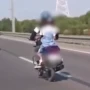 Bakıda övladını təhlükəli şəkildə daşıyan motosiklet sürücüsü saxlanılıb 