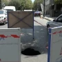 Paytaxtda yol çökdü: Tıxacda qalan sürücülər çətin anlar yaşadılar - VİDEO&nbsp;&nbsp;