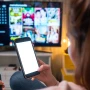 Bütün günü telefona baxanlara şok xəbər  — Psixoloq AÇIQLADI