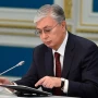 Tokayev Böyük Britaniyanın baş nazirini Qazaxıstana səfərə dəvət edib