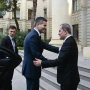 Ceyhun Bayramovun Niderland xarici işlər naziri ilə təkbətək görüşü başlayıb